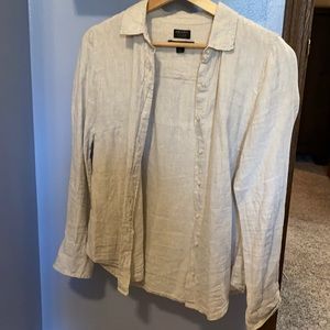 100% linen button down shirt. Natural color.